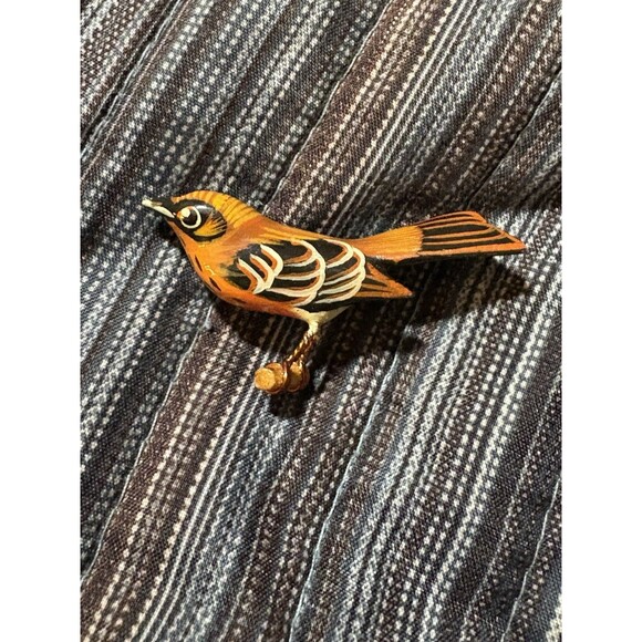 VINTAGE JAPANESE TAKAHASHI BIRD PIN BROOCH HAND CARVED & PAINTED - Picture 2 of 5
